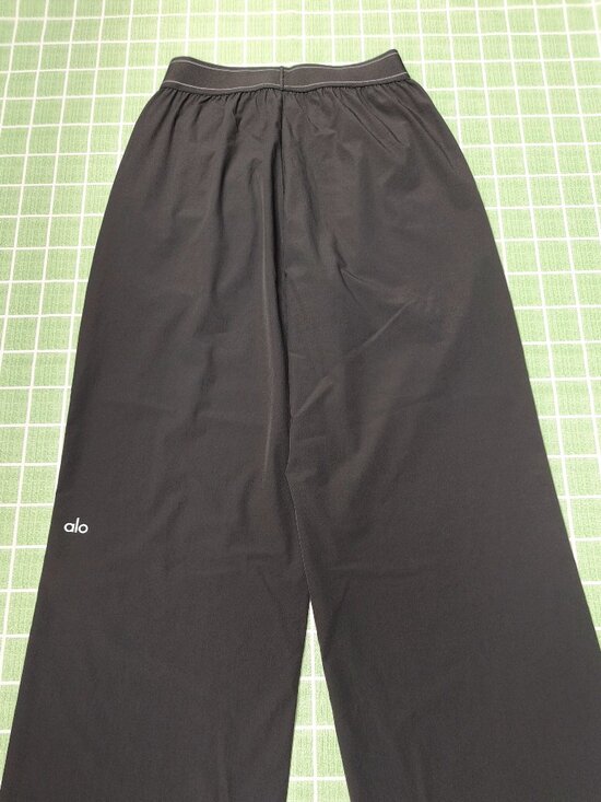 Brand New Alo Yoga Trouser- Deep Gray  (Regular)💻💼 - Picture 5 of 8